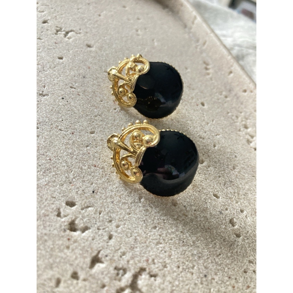 Vintage Black Cabochon Clip On Earrings Gold Tone Filigree Scroll Runway Couture